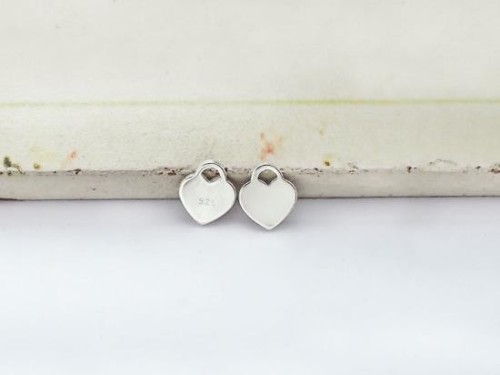 6 of 925 Sterling Silver Heart Charms 6x7 mm.