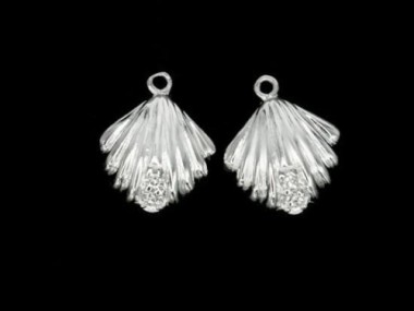 925 Sterling Silver Cubic Zirconia Shell Charms 11 mm.