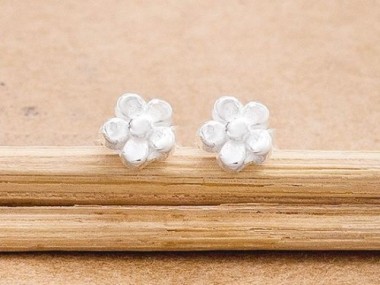 925 Sterling Silver Flower Stud Earrings 5mm.