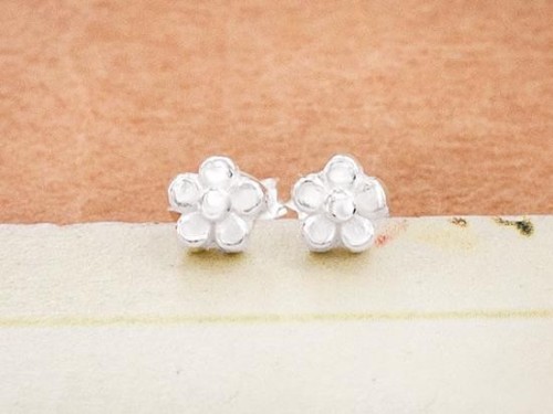 1 pair of 925 Sterling Silver Flower Stud Earrings 5mm.