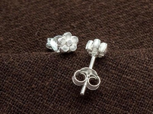 1 pair of 925 Sterling Silver Flower Stud Earrings 5mm.