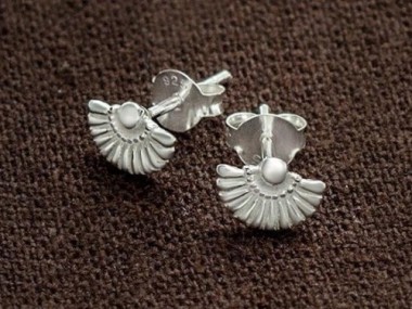 925 Sterling Silver Fan Stud Earrings 7.5x5.5mm.