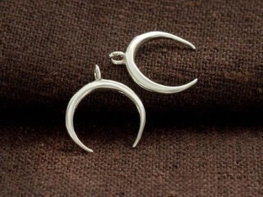 925 Sterling Silver Crescent Moon Pendants 12x10 mm.