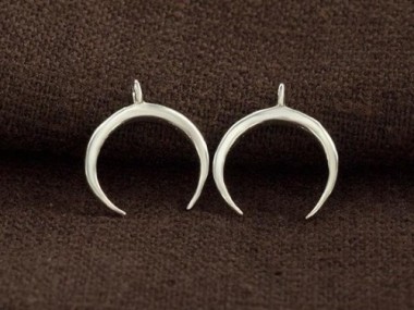 925 Sterling Silver Crescent Moon Pendants 12x10 mm.