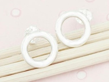 925 Sterling Silver Circle Stud Earrings 10mm.