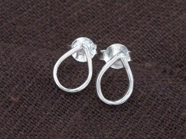 925 Sterling Silver Small Drop Stud Earrings 7x9mm.