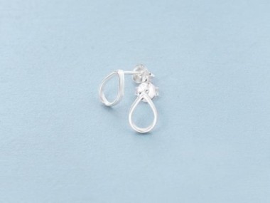 925 Sterling Silver Small Drop Stud Earrings 7x9mm.