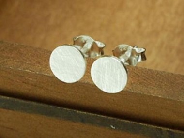 925 Sterling Silver Brushed Tiny Circle Disc Stud Earrings 6mm.