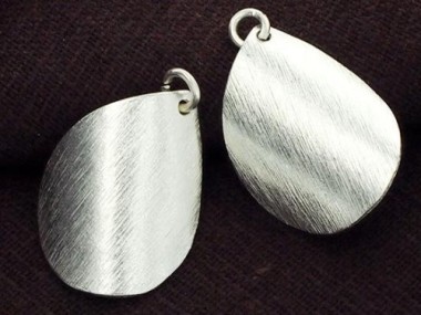 Karen Hill Tribe Silver Brushed Curve Drop Pendants 16x23mm.