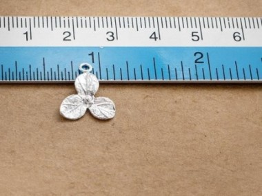 925 Sterling Silver Flower Charm 13mm.