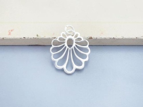 1 of 925 Sterling Silver Cutwork Drop Pendant 18x20 mm.