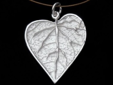 925 Sterling Silver Leaf Pendant 20x22mm.