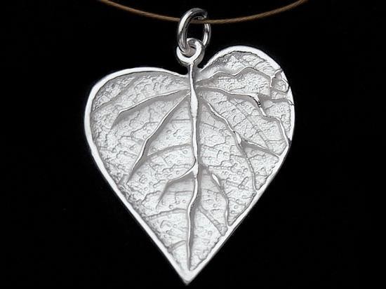 1 of 925 Sterling Silver Leaf Pendant 20x22mm.