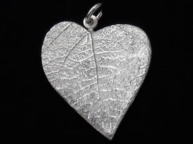 925 Sterling Silver Leaf Pendant 20x22mm.