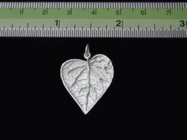 925 Sterling Silver Leaf Pendant 20x22mm.