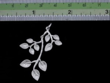 925 Sterling Silver Leaf Branch Pendant 20x33 mm.