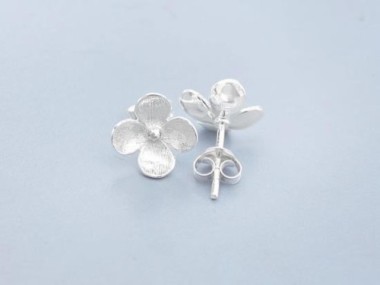 925 Sterling Silver Flower Stud Earrings 11mm.