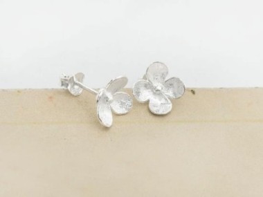 925 Sterling Silver Flower Stud Earrings 11mm.