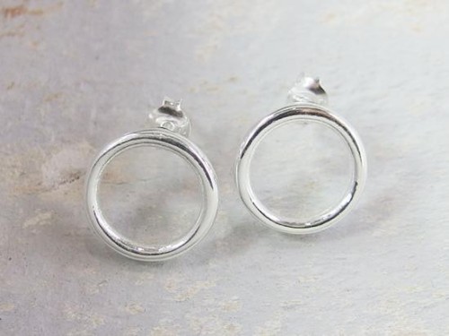 1 pair of 925 Sterling Silver Circle Stud Earrings 12.5mm. Polish Finished.