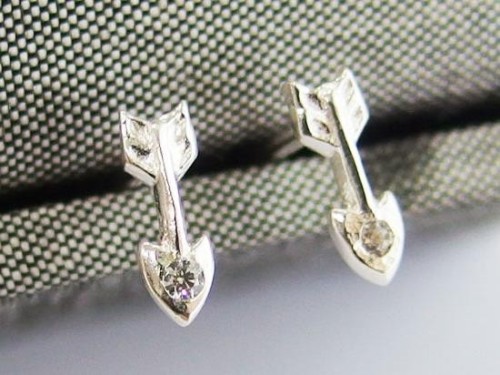 1 pair of 925 Sterling Silver Tiny Arrow Stud Earrings 3x8mm., with Colorless CZ