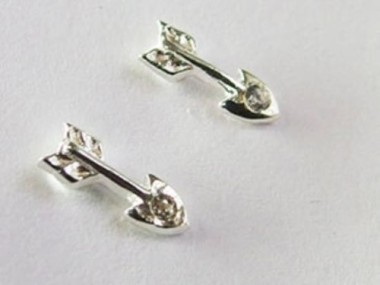 925 Sterling Silver Tiny Arrow Stud Earrings 3x8mm.,