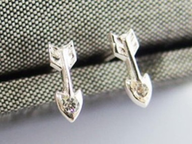 925 Sterling Silver Tiny Arrow Stud Earrings 3x8mm.,