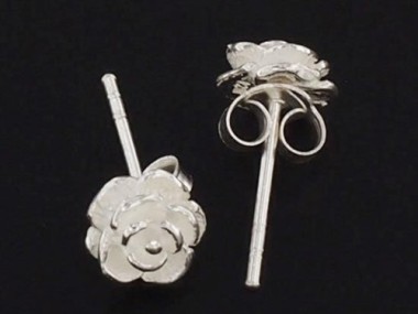 1 pair of 925 Sterling Silver Rose Stud Earrings 6.5mm.