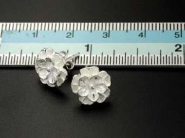 925 Sterling Silver Flower Stud Earrings 11mm.