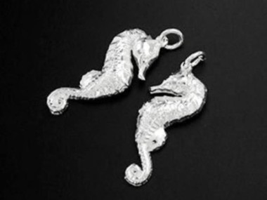 925 Sterling Silver Seahorse Pendants 11x25mm.