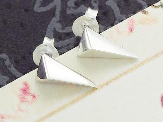 1 pair of 925 Sterling Silver Tiny Triangle Stud Earrings 5x10mm.