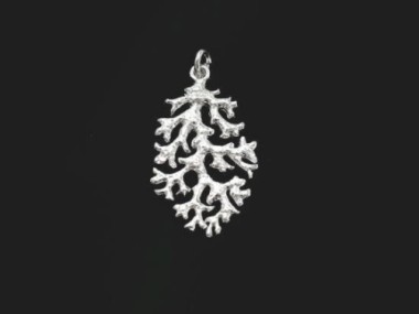 925 Sterling Silver Coral Pendant 18x31mm.