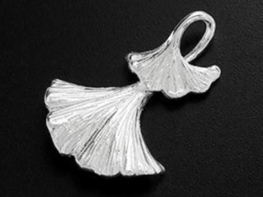 925 Sterling Silver Ginkgo Pendant 18x26mm.