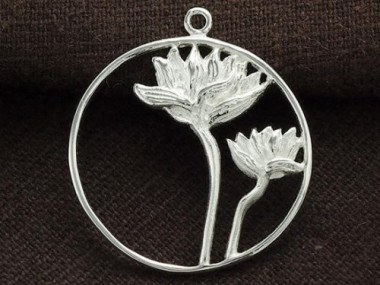 925 Sterling Silver Lotus Pendant 26mm.