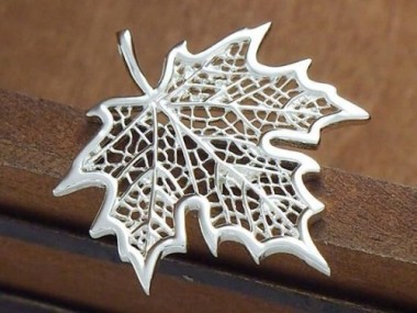 1 of 925 Sterling Silver Maple Leaf Pendant 19x20mm. Polish Finish