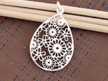 925 Sterling Silver Filigree Flower Drop Pendant 19x25 mm.