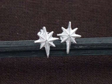 925 Sterling Silver Star Stud Earrings 8.5x11mm.