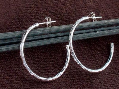 1 pair of 925 Sterling Silver Hammered Hoop Earrings 2x30 mm.