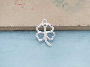 925 Sterling Silver Clover Pendant 15x21mm.