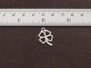 925 Sterling Silver Clover Pendant 15x21mm.