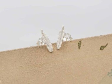 925 Sterling Silver Tiny Feather Stud Earrings 3x12.5mm.