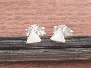 1 pair of 925 Sterling Silver Tiny Triangle Stud Earrings 4mm. , minimalist earrings ., Polish Finished .