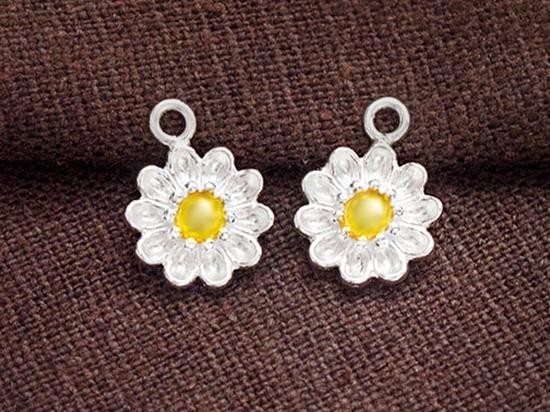 2 of 925 Sterling Silver Flower Charms, Gold plated pollen 10mm.