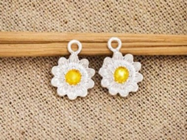 925 Sterling Silver Flower Charms, Gold plated pollen 10mm.