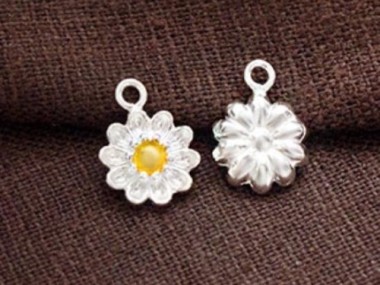 925 Sterling Silver Flower Charms, Gold plated pollen 10mm.