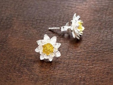 925 Sterling Silver Two Tone Gold & Silver Flower Stud Earrings, 10.5mm.