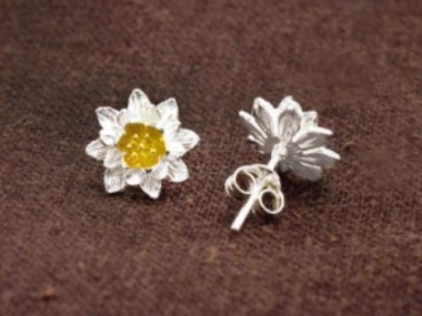 925 Sterling Silver Two Tone Gold & Silver Flower Stud Earrings, 10.5mm.