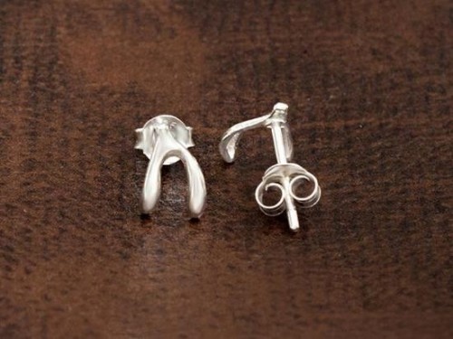 1 pair of 925 Sterling Silver Wishbone Stud Earrings 6x8mm. Polish Finished.