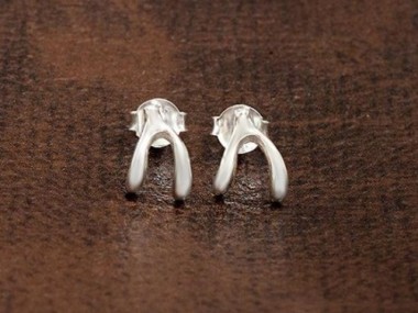 925 Sterling Silver Wishbone Stud Earrings 6x8mm.