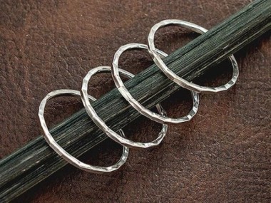 925 Sterling Silver Hammered Circle Closed Rings, Connectors 25mm.