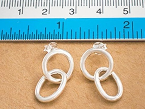 1 pair of 925 Sterling Silver Interlocking Circular and Oval Stud Earrings. Polish Finished